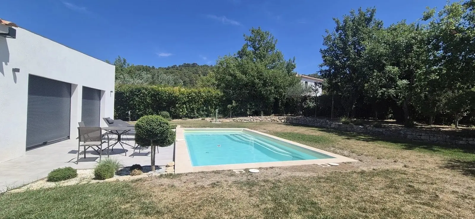 Villa avec piscine et jardin entretenus par Bee Cleaner Aix